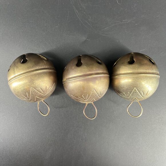 Vintage Sleigh Bell 2-1/2" Ornate Pattern Engraved Star Jingle Tarnished Silver - Picture 4 of 12